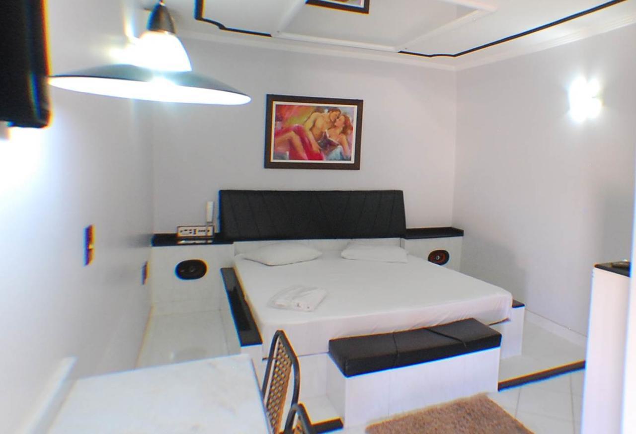 Castellu'S (Adults Only) Hotell Pirassununga Eksteriør bilde