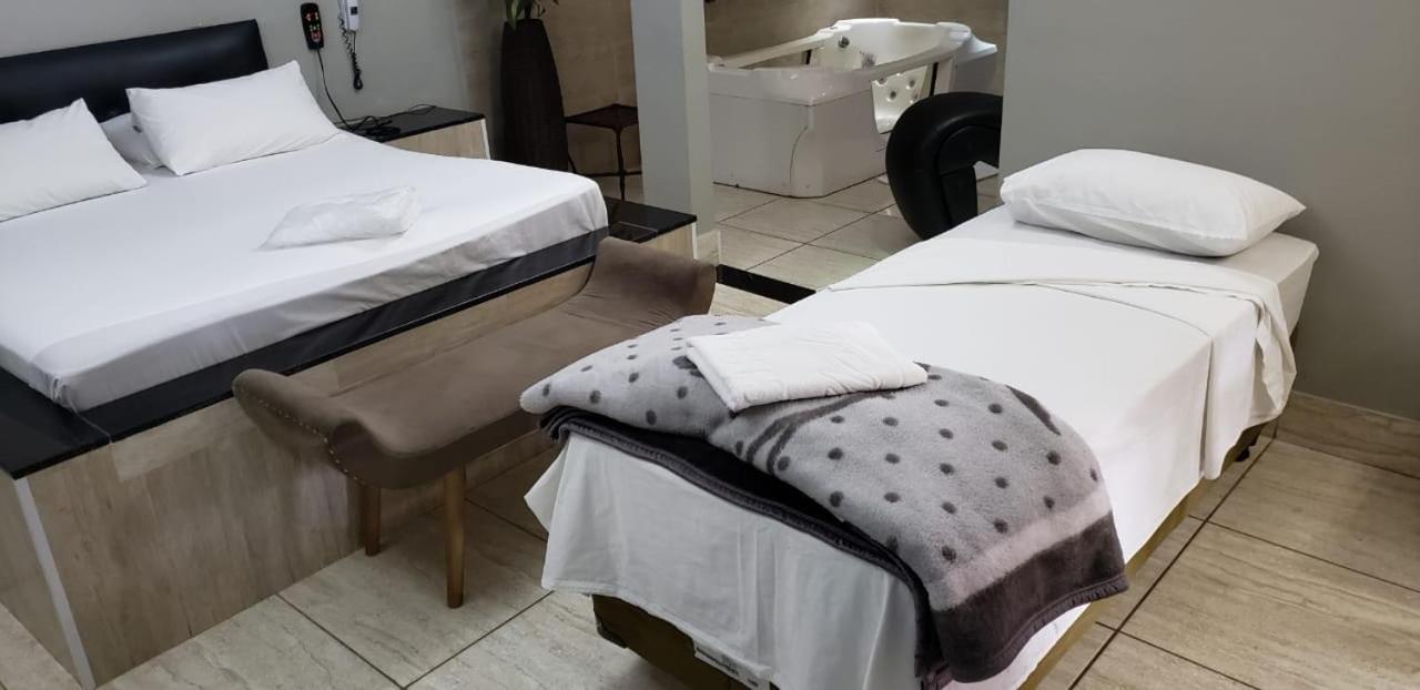 Castellu'S (Adults Only) Hotell Pirassununga Eksteriør bilde
